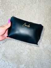 Load image into Gallery viewer, Makeup Bag Smile Nude Leather
